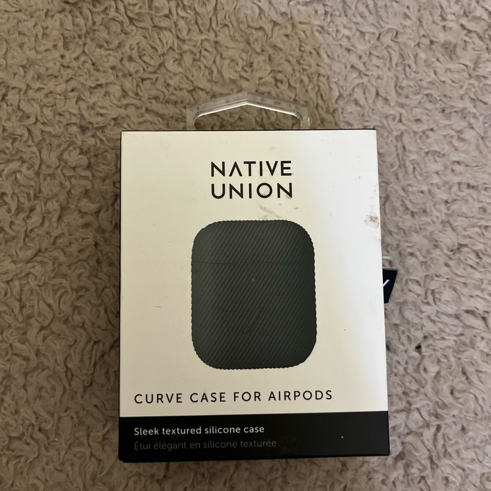 Native Union Black Curve Case for AirPods